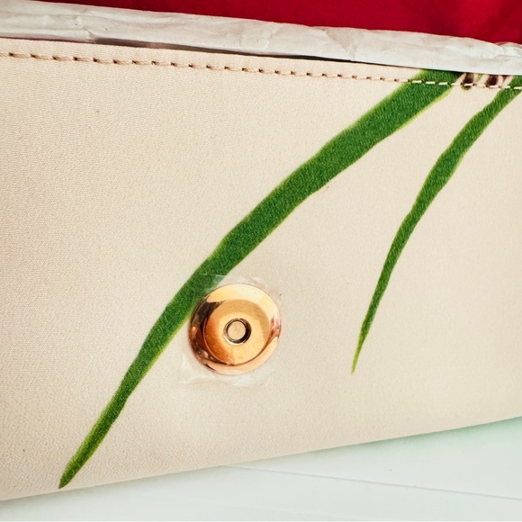 NWOT Ted Baker Light Pink Floral Printed Clutch - Picture 7 of 12